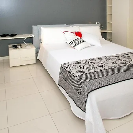 Riva Beachfront Βίλα